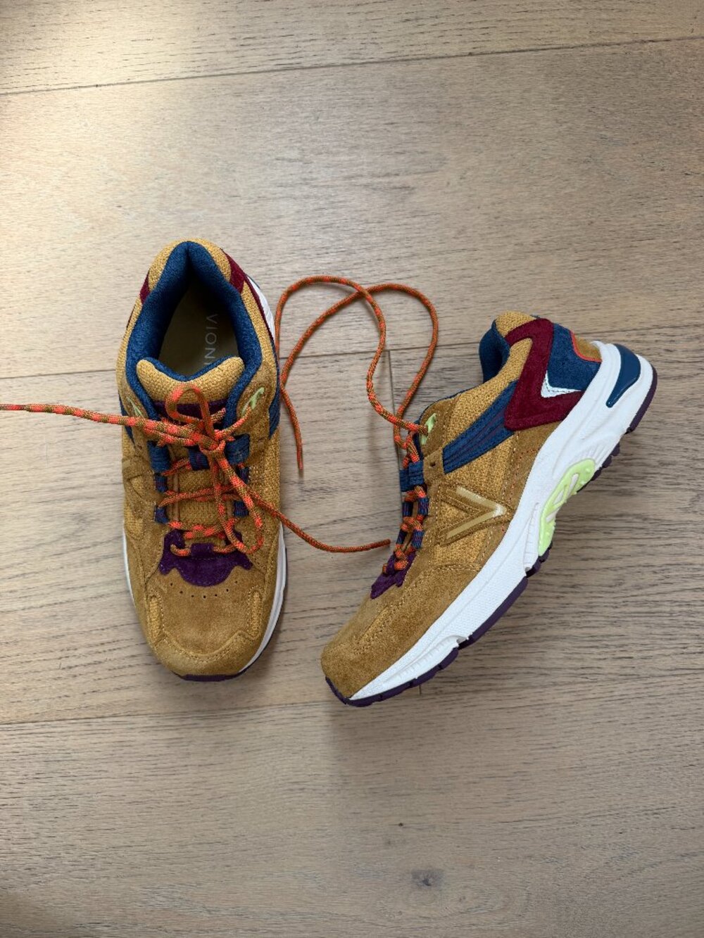 Vionic 23Walk Sneakers - Picture 2 of 3
